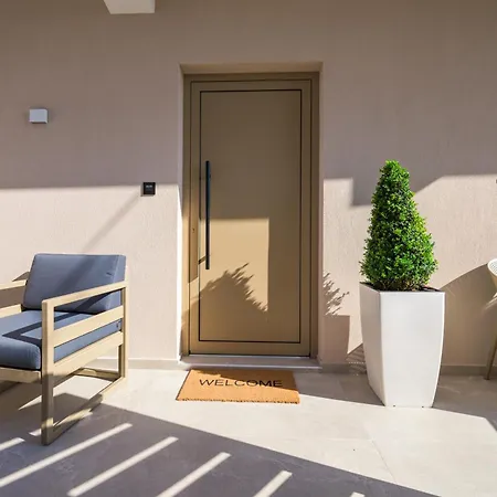 Msbeach Luxury Homes - Maria Apartment *